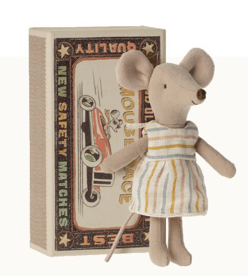 Jucarie textila Big Sister Mouse in Matchbox Maileg