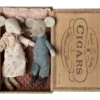 Jucarie textila Grandma and Grandpa Mice in Cigarbox Maileg