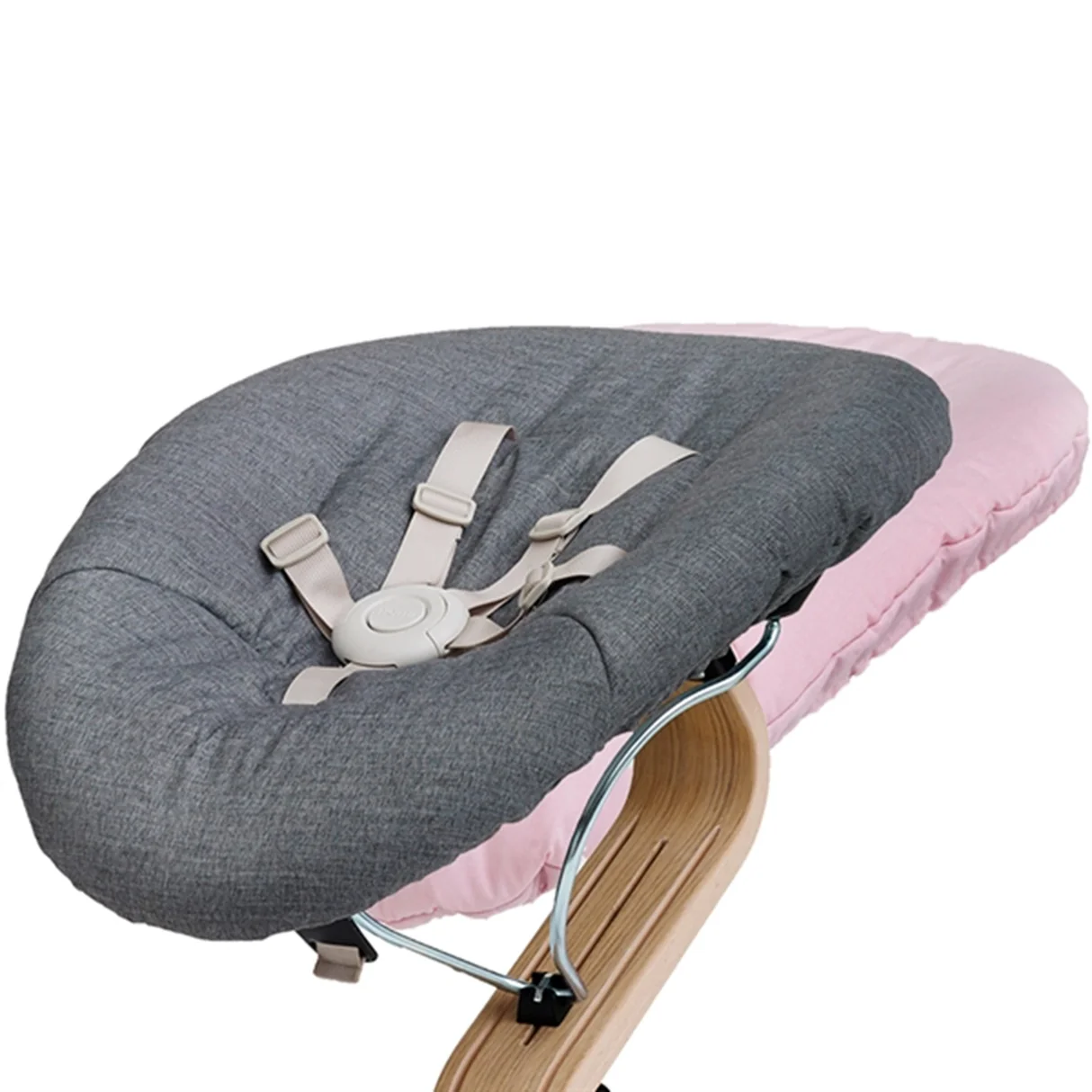 Accesoriu nou-nascut reversibil pentru scaunul de masa Nomi Stokke – Black Plastic/Grey Pink